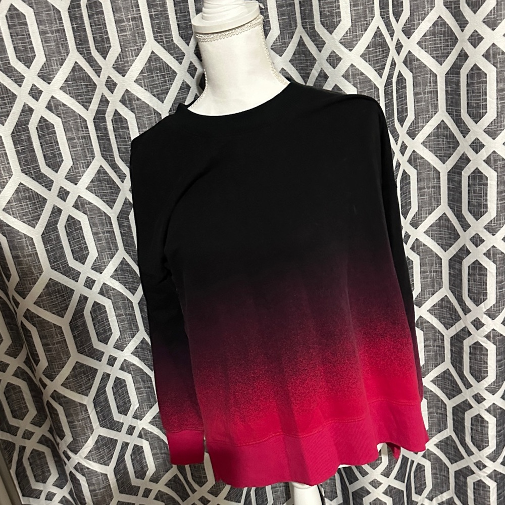 LuLaRoe Black and Pink Gradient Sweatshirt